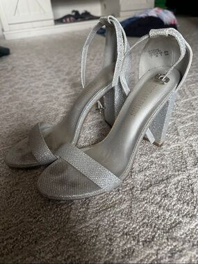 Dream Pairs Silver Glitter Block Heel Sandals with Ankle Strap